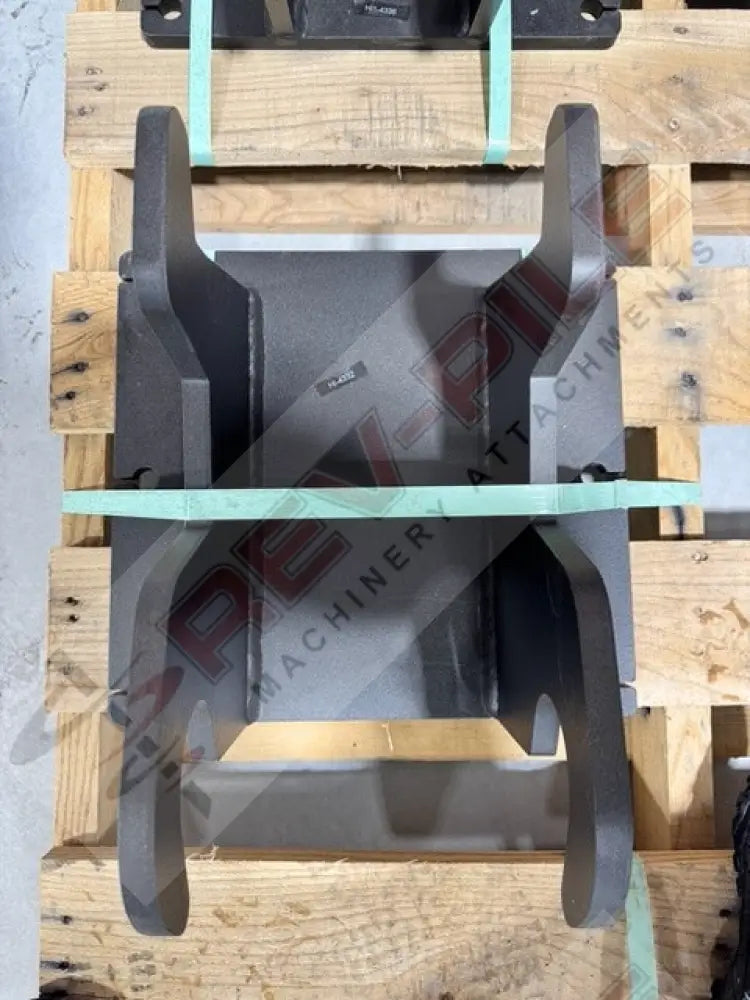Load image into Gallery viewer, Kubota K99303C Quick Attach Mount
