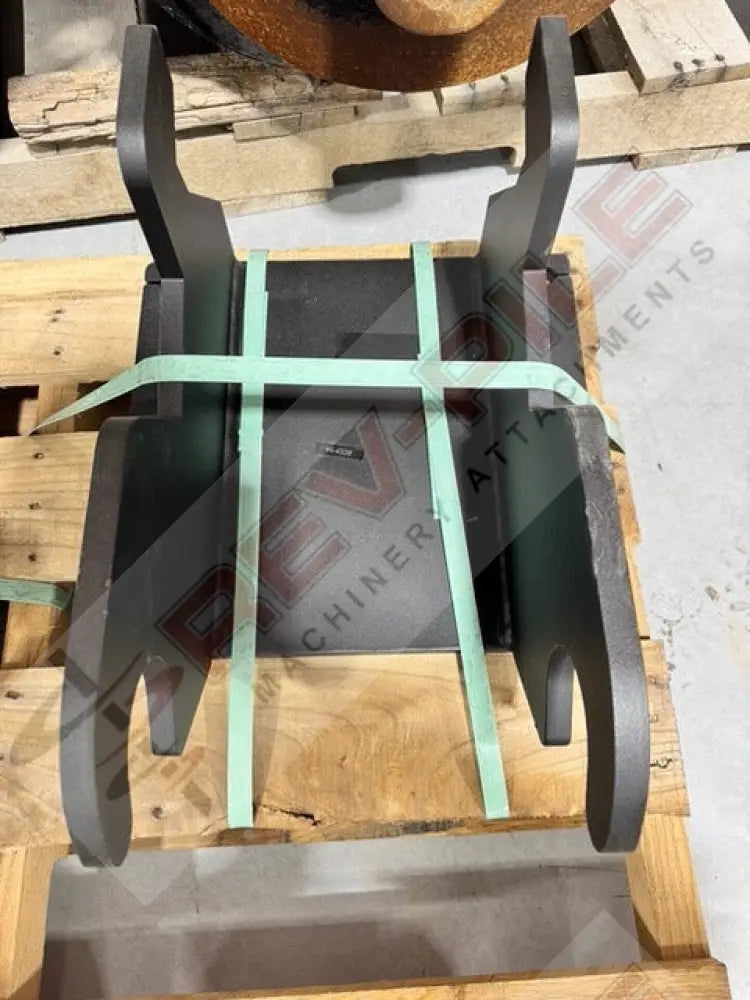 Load image into Gallery viewer, Kubota K9942Qc Quick Attach Mount
